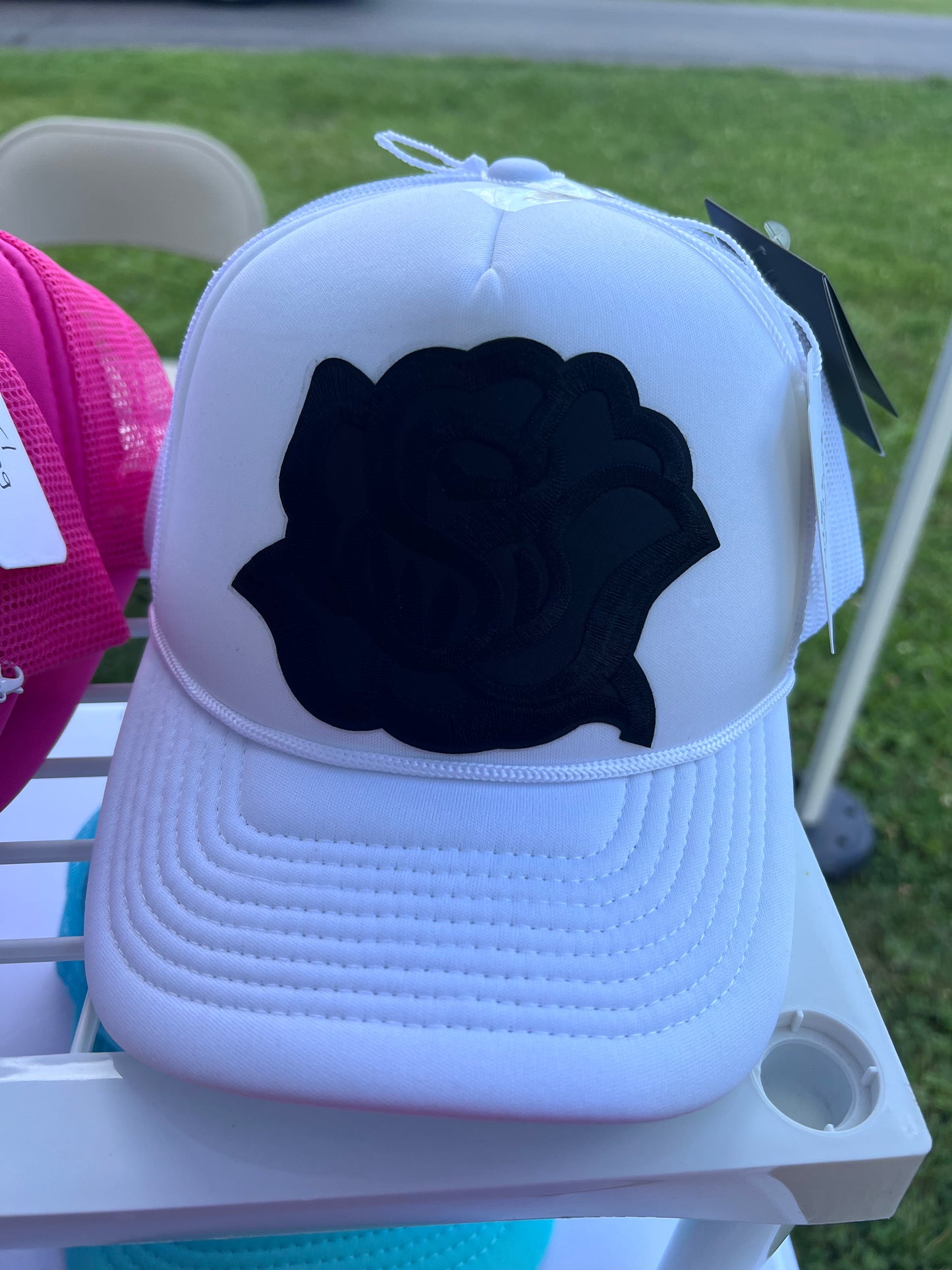 “Black Rose” white trucker hat