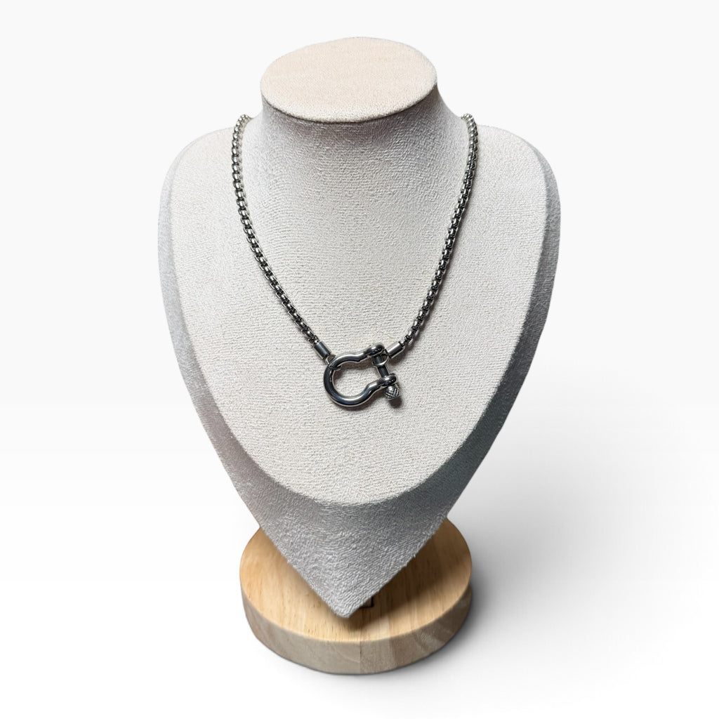 “Clarksdale” chain