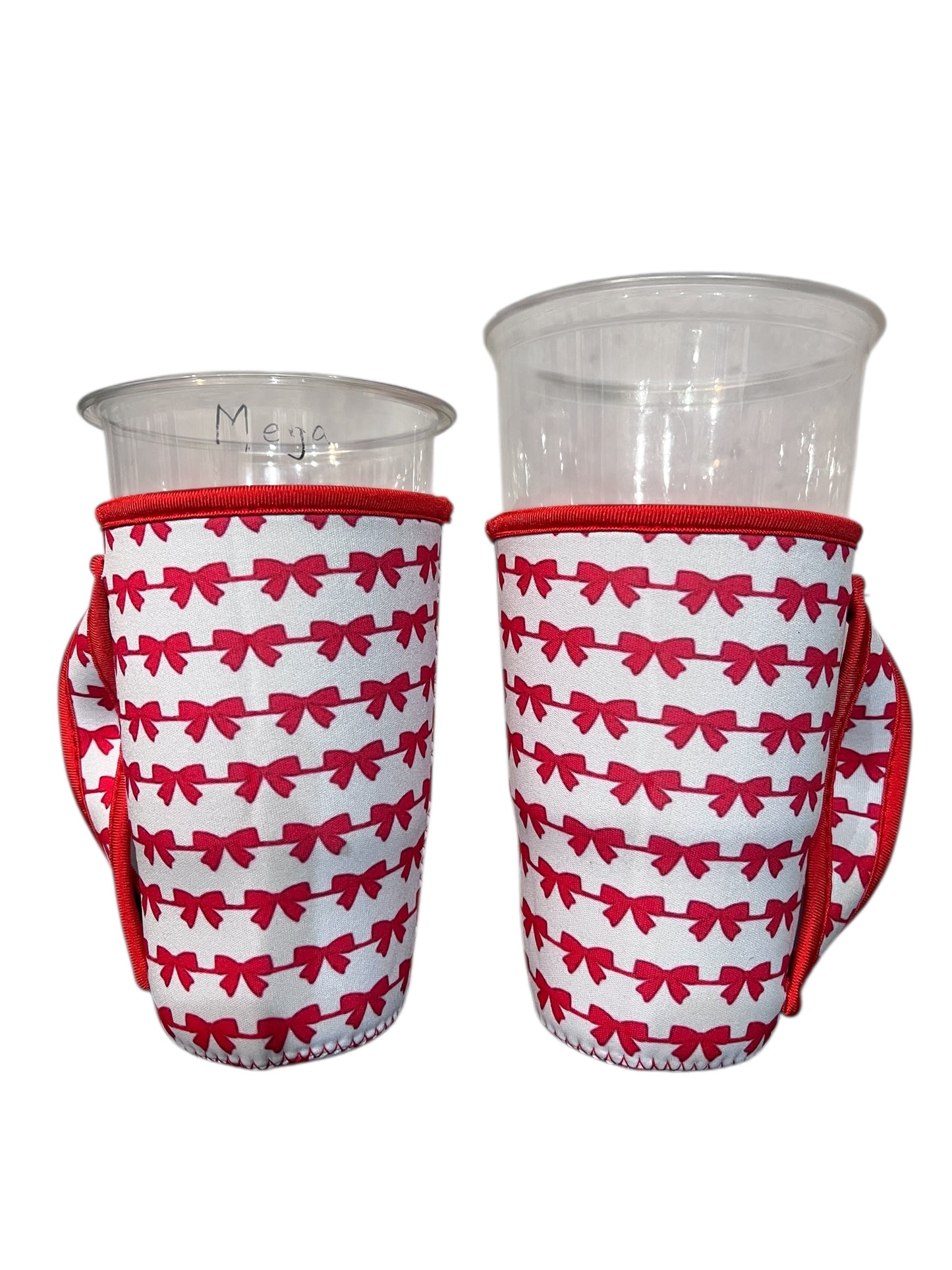 Tea sleeve with red bows